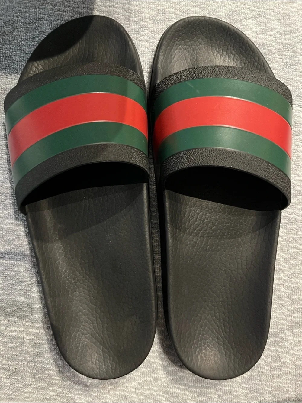 1972  pursuit Gucci Black Slides with Green and Red Stripes